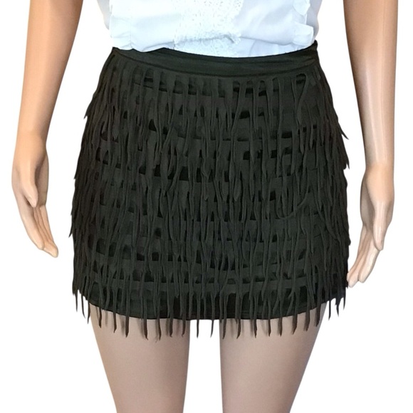 NWOT Do & Be Fringe Mini Skirt Size Large Dark Green Tassel Layered Festival - Picture 1 of 6